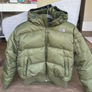 The North Face l Women’s puffer jacket l great condition! Super warm!
